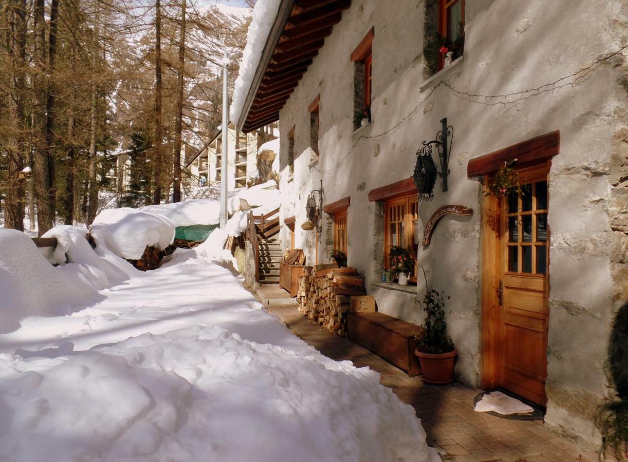 B&B Le Temps D'Une Pause Champorcher Exterior foto