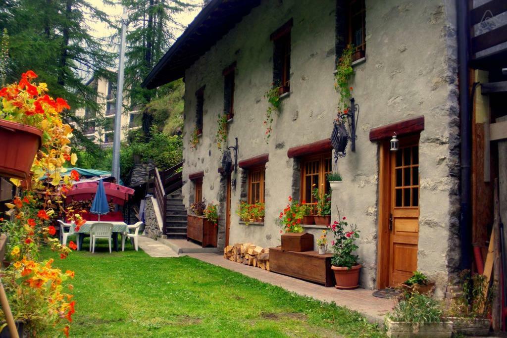 B&B Le Temps D'Une Pause Champorcher Exterior foto